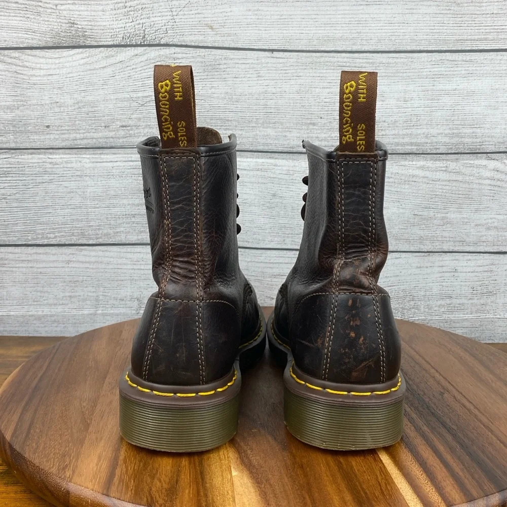 Dr Martens The Original 11822 Dark Brown Leather Crazy Horse Lace Up Boot Men 10
